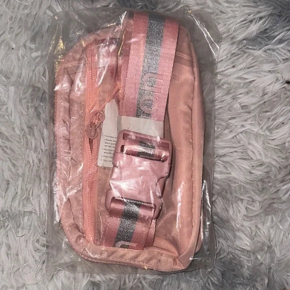 Lululemon Light Pink Everywhere Belt Bag NEW - Picture 2 of 5